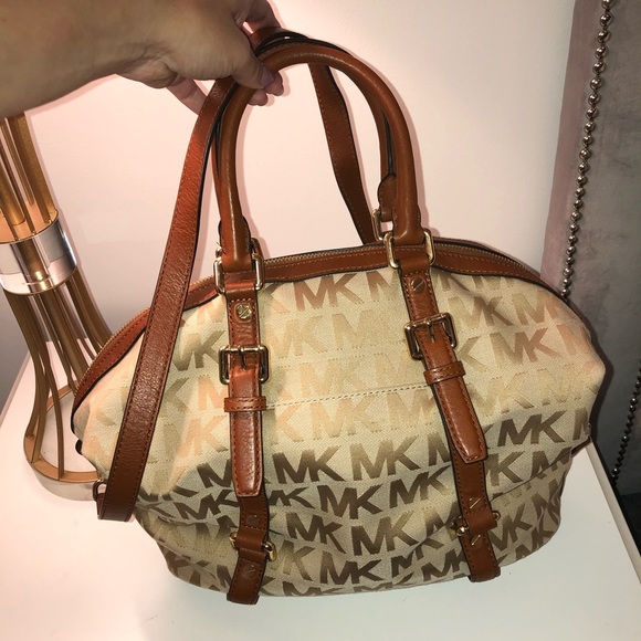 Authentic Michael Kors Purse - Picture 3 of 11